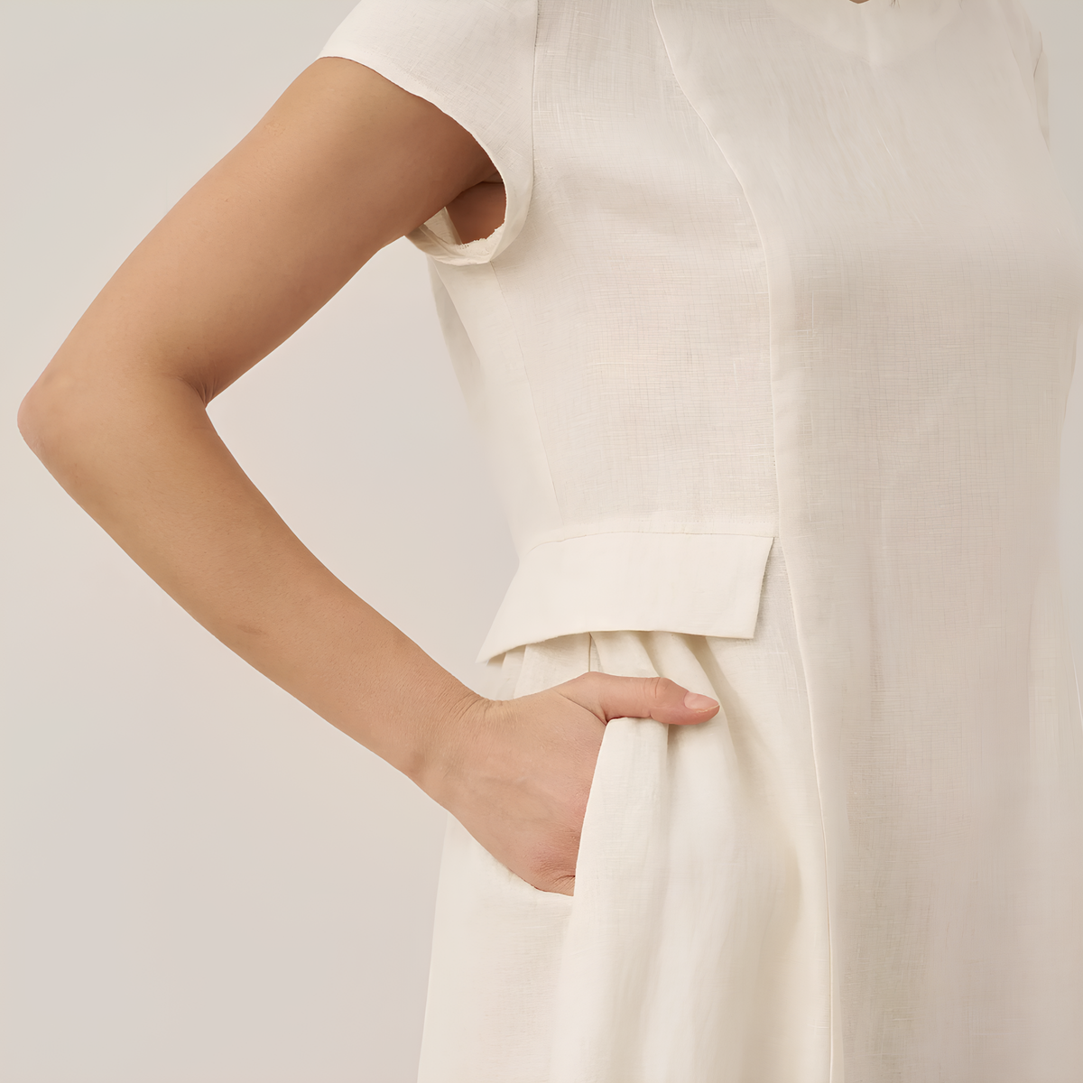 Alexa V-Neck Linen Dress