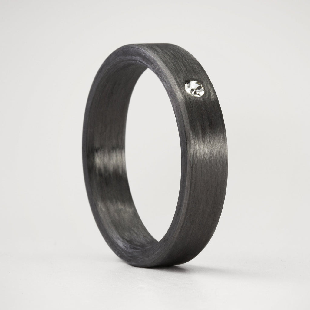 Anillo fibra de carbono cinta con cristal