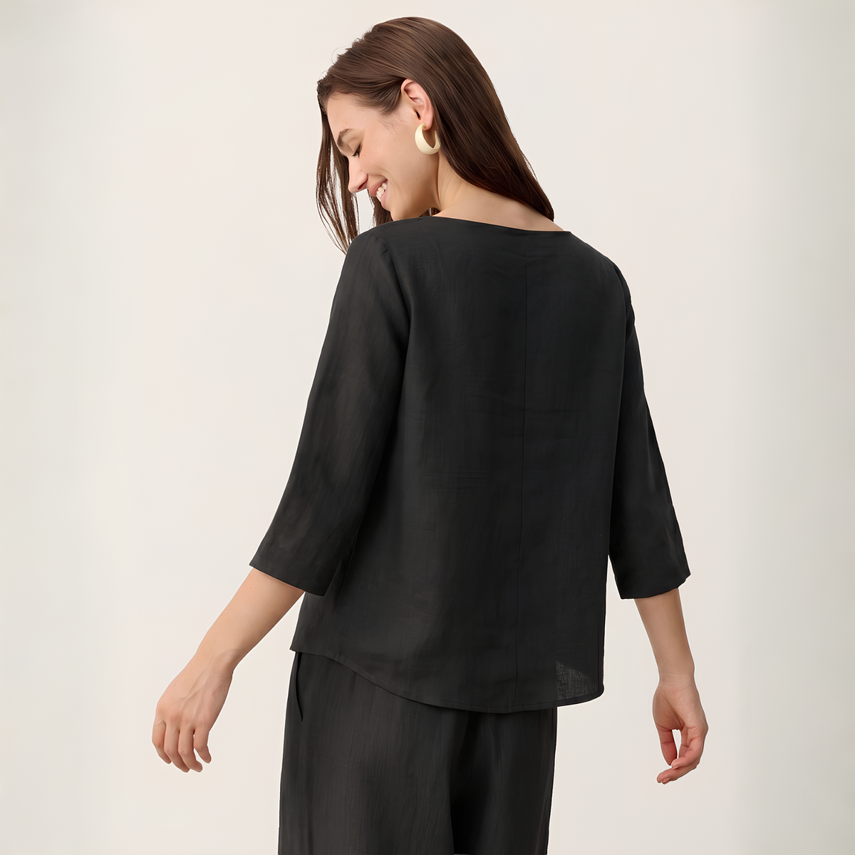Nyla Asymmetric Linen Top