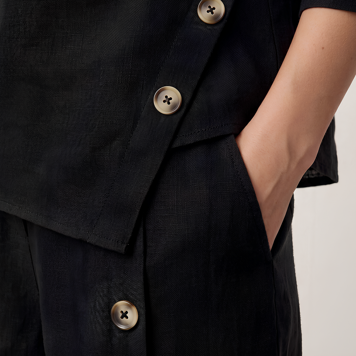 Nyla Asymmetric Linen Top