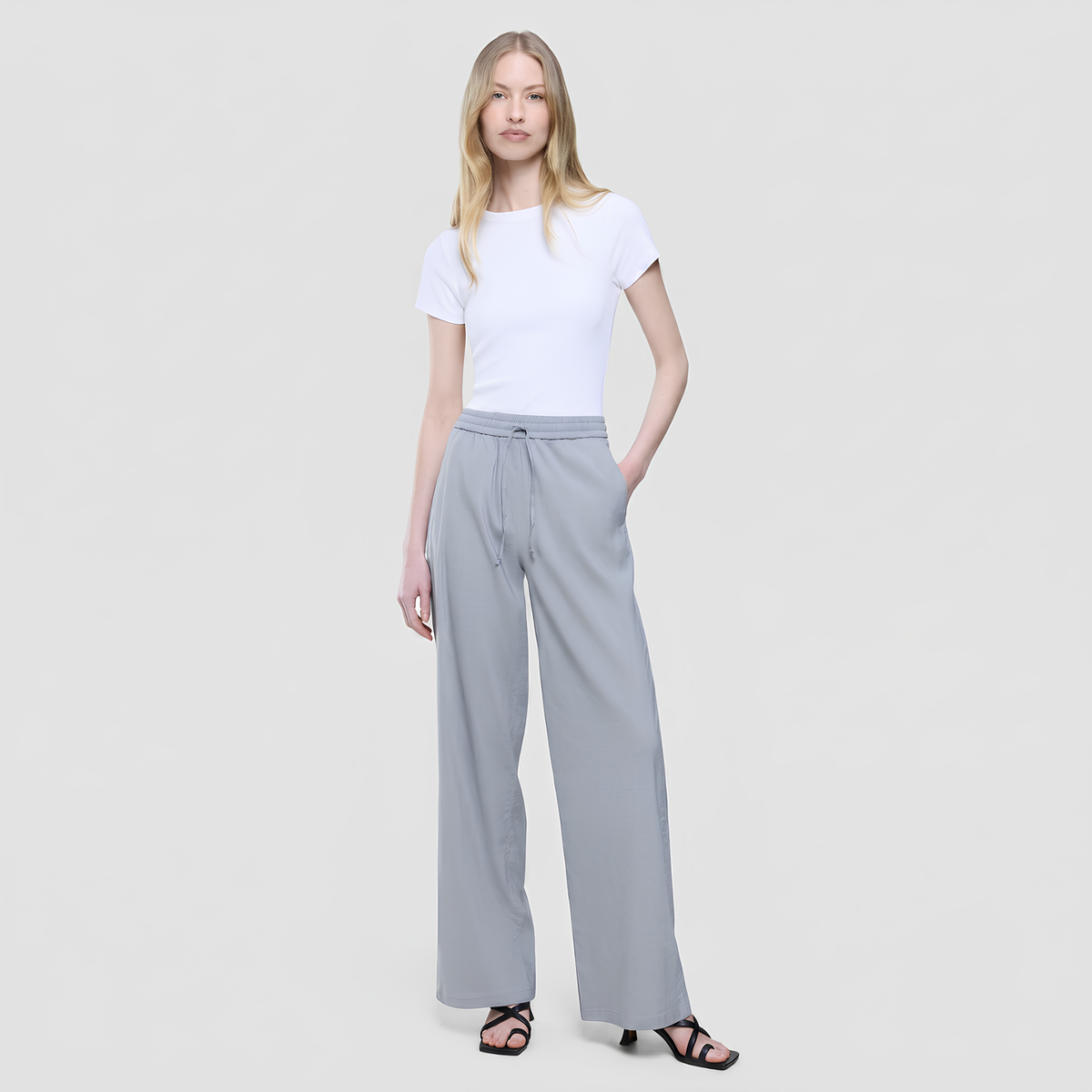 Vera Relaxed Linen Trousers